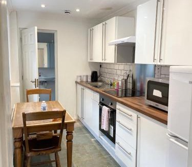 Bromley South House | 147 knapp road house