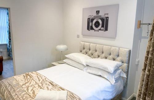 Bromley South House | 147 knapp road house