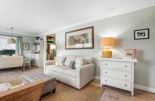 Old Village House | 1470 Barbara
