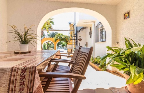 Empuriabrava Ski Chalet | 148-Beautiful villa with pool and garden with mooring