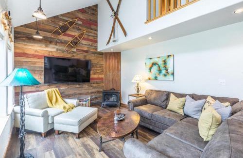 Ouray House | 1486 Oak- Grandview