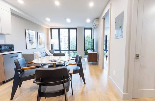 Greenpoint Apartment | 149 Green Street