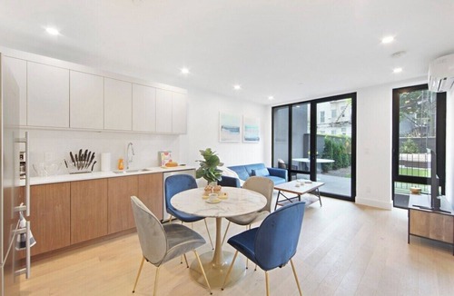 Greenpoint Apartment | 149 Green Street