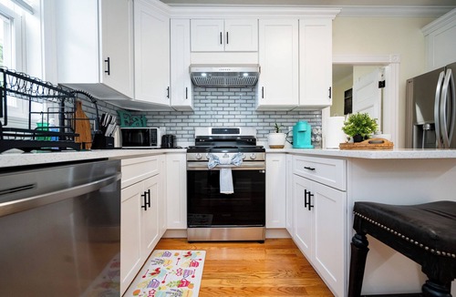 Dorchester Apartment | 14b-Charming, beautiful 3-bedroom apartment in Boston