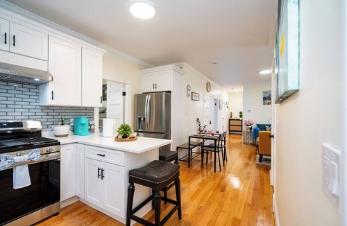 Dorchester Apartment | 14b-Charming, beautiful 3-bedroom apartment in Boston