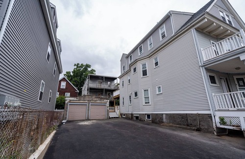 Dorchester Apartment | 14b-Charming, beautiful 3-bedroom apartment in Boston