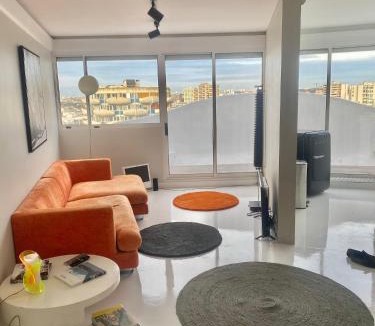 Quartier du Palais Apartment | 14eme et der étage "Arty" avec 2 chambres et vue panoramique !