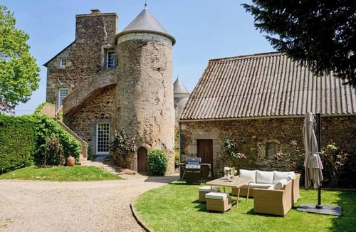 Etables-sur-Mer House | 14th century Breton manor house