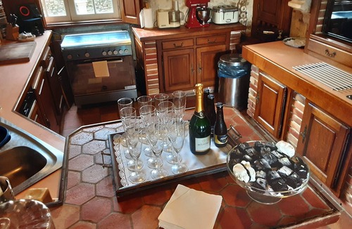 Pressigny House | 14th Century Dog Friendly Priory and Mediaeval Tower