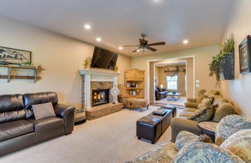 Sperry House | 15-Acre Retreat near Dtwn Tulsa & Skiatook Lake