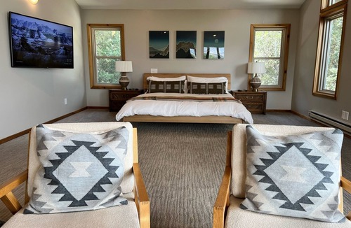 Ogden Cabin | 15 Acre Retreat Near Eden, Pickleball and Sauna