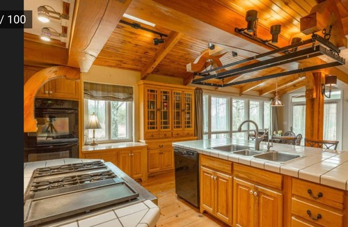 Lookout Mountain House | 15 bdrm ~39ppl~ 2 houses nXL HotTub, Pool, pond, Volleyball4238021965.