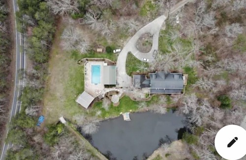 Lookout Mountain House | 15 bdrm ~39ppl~ 2 houses nXL HotTub, Pool, pond, Volleyball4238021965.