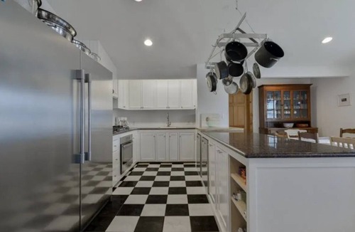 Nantucket House | 15-Bedroom Home in Surfside