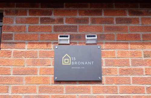 Talgarth House | 15 Bronant