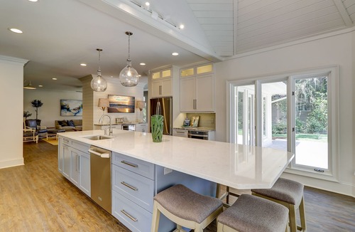 Oceanside House | 15 Duck Hawk-4th Row Ocean! A low country home that exudes charm & comfort.