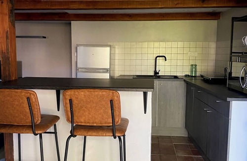Bedarrides Apartment | 15 km from Orange, Avignon and Carpentras, 5 km from Châteauneuf-du-Pape,