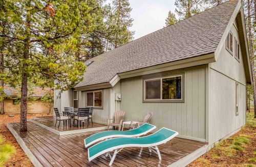 Deer Park House | 15 Lupine Lane