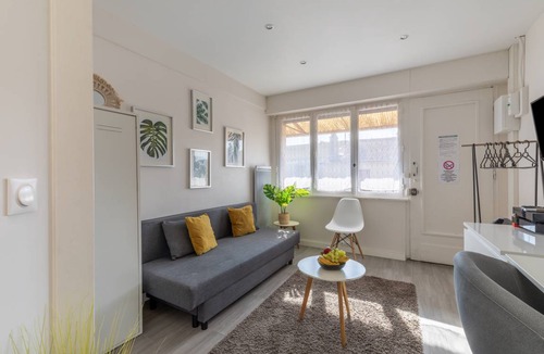 Gentilly Apartment | 15 m² Apartment ∙ 2 guests