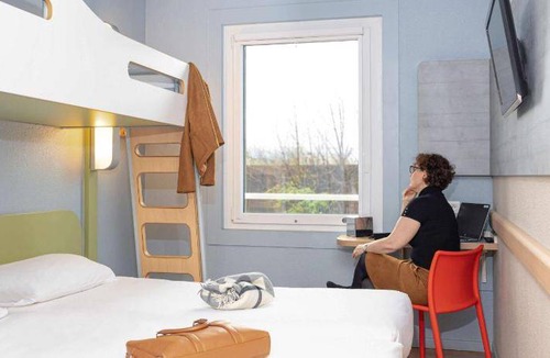Vanves Hotel | 15 m² Hotel ∙ 127 guests