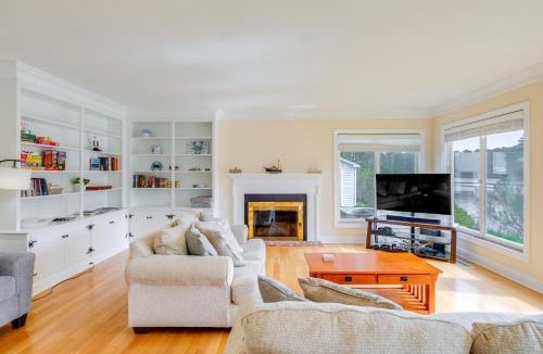 Mathews House | 15 Mi to Gloucester Waterfront Mathews Home!