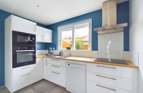 Chateau-d'Olonne House | 15 min by foot from the beach, house for 6