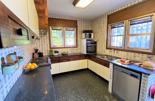 Sitges Villa | 15 min./car from Sitges – Villa El Ranch – 10-min. walk to beach. XXL Jacuzzi