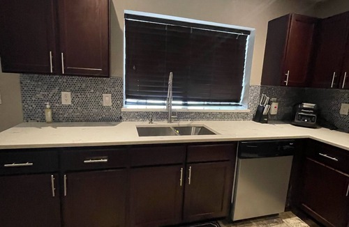 Lancaster House | 15 min to Downtown Dallas! 4BR Family Friendly Home