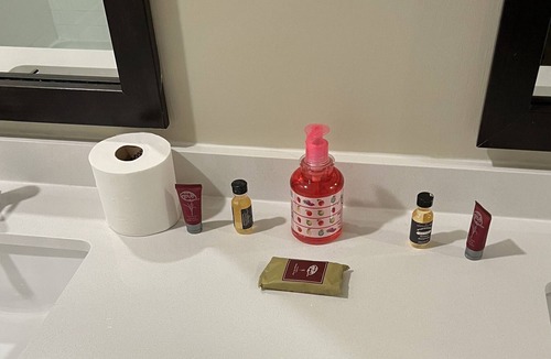 Edgewater Condo | 15 mins from GWB spacious condo