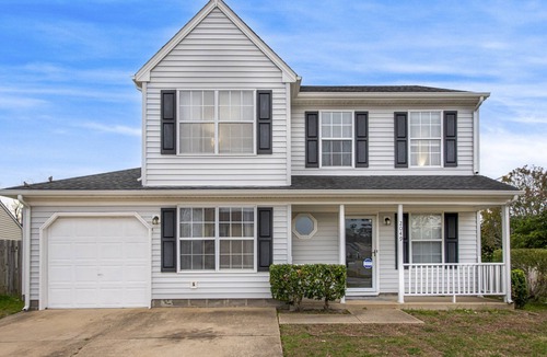 Fentress House | 15 mins from the beach