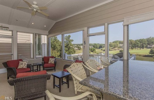 Reynolds Landing House | 15% off for New Years Reservations!