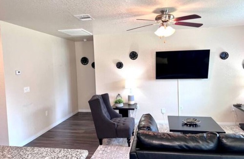 San Antonio House | 15% OFF Lux 3BD Home, Gym Close to Malls 6 Flags - NW SA