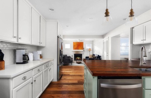 East Congress House | 15 person - Amazing Patio 5min - SOCO and St Elmo