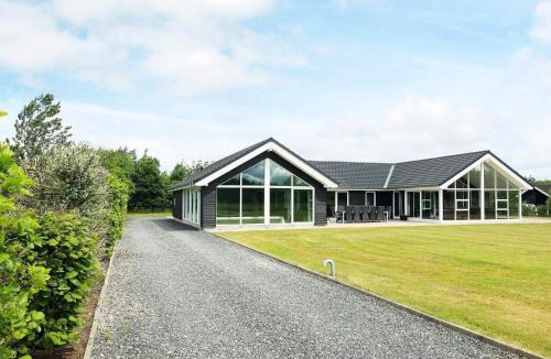 Sundstrup House | 15 person holiday home in Højslev