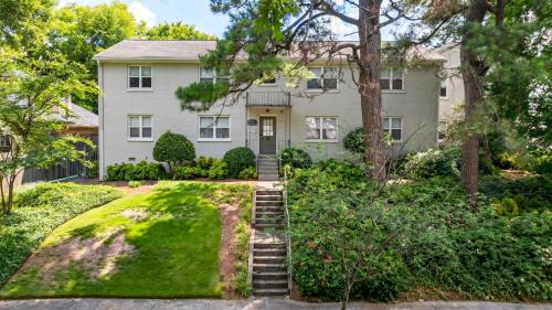 Brookwood Apartment | 15 Standish Ave NW