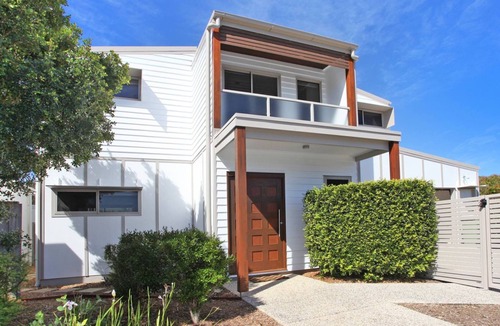 Mount Coolum House | 15 Wave Crescent, Mount Coolum