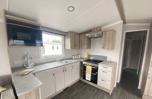 Dunbar Cabin | 15 Willow Wynd Thurston Manor