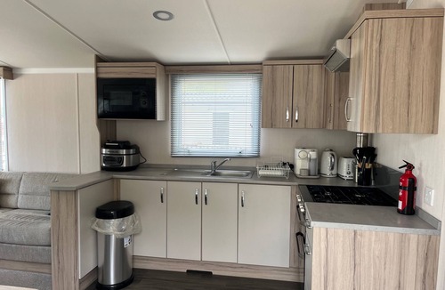 Dunbar Cabin | 15 Willow Wynd Thurston Manor