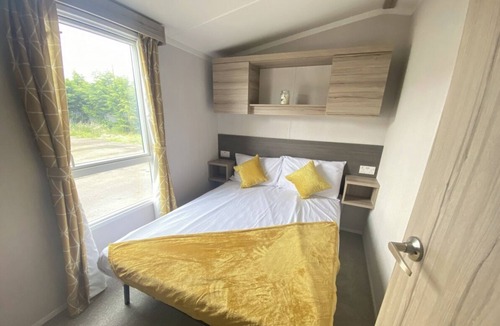 Dunbar Cabin | 15 Willow Wynd Thurston Manor