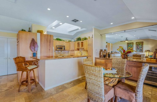 Downtown Lahaina Condo | 150-3 Superior Oceanfront Gold Coast Location.