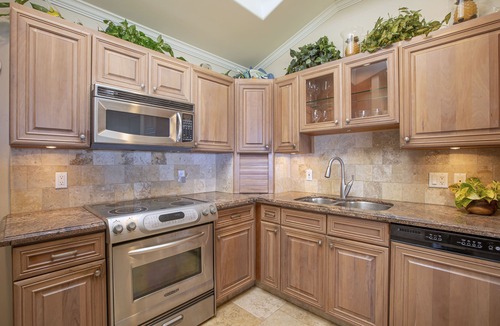 Downtown Lahaina Condo | 150-3 Superior Oceanfront Gold Coast Location.