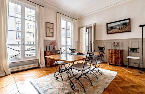 6th Arrondissement Apartment | 150 m² Apartment ∙ 3 bedrooms ∙ 5 guests