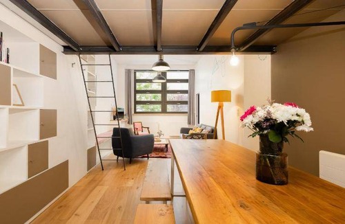 Saint-Denis Apartment | 150 m² Apartment ∙ 6 bedrooms ∙ 12 guests