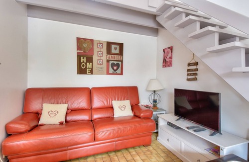 Saint-Hilaire-de-Riez Ski Chalet | 150m beach - House for 4 - Colourful terrace