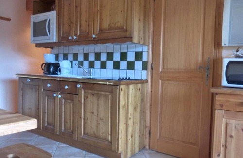 Meribel Village Apartment | 150m from shops, 1st floor, balcony, tv, 32m², Méribel