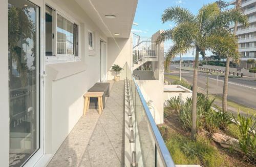 Dee Why Apartment | 150m to Dee Why Beach