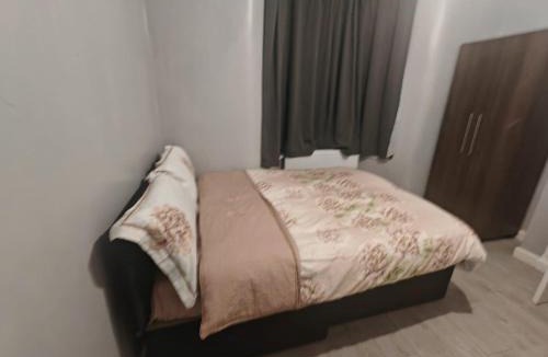 Edmonton House | 151 Felixstowe road