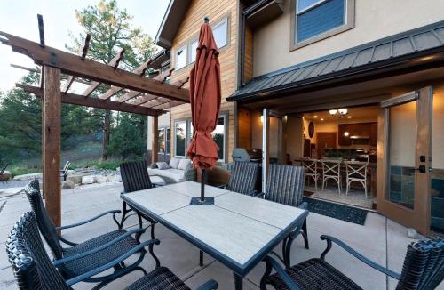 Durango House | 151 Oak Road