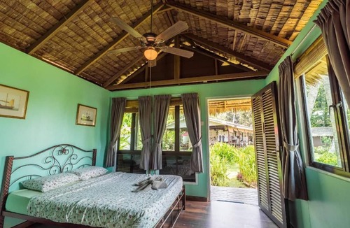 Tioman Island Hotel | 1511 Coconut Grove