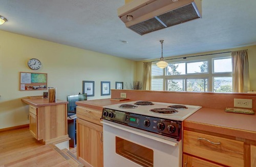 Hood River House | 1515 Lincoln 30 day minimum